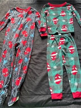 Marvel Kids Spider-Man Holiday Fleece Pajama Set - Red & Green